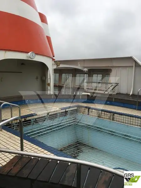 Kapal pelayaran untuk dijual