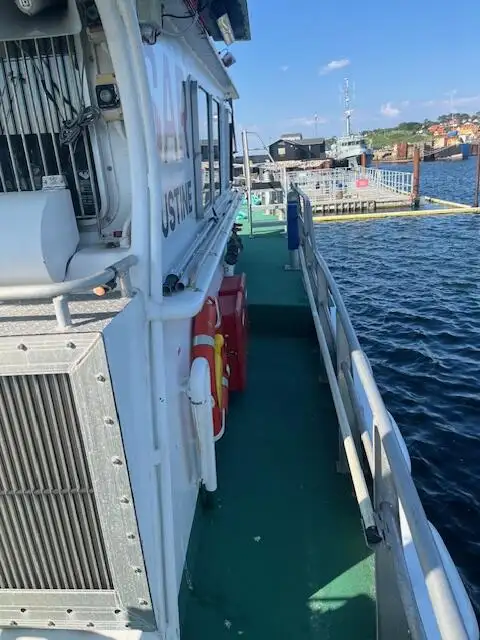 Kapal rondaan untuk dijual