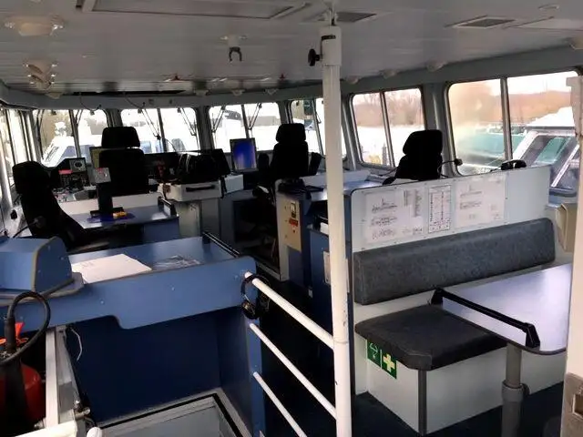 Kapal tinjauan untuk dijual