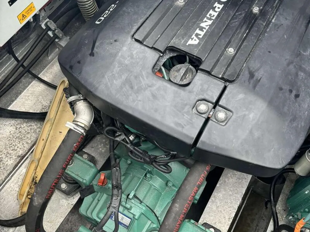 Kapal rondaan untuk dijual