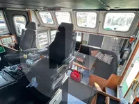 Kapal kerja untuk dijual