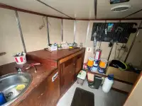 Kapal kerja untuk dijual