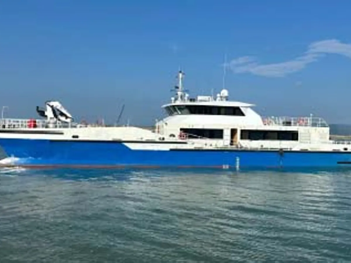 Kapal layar untuk dijual