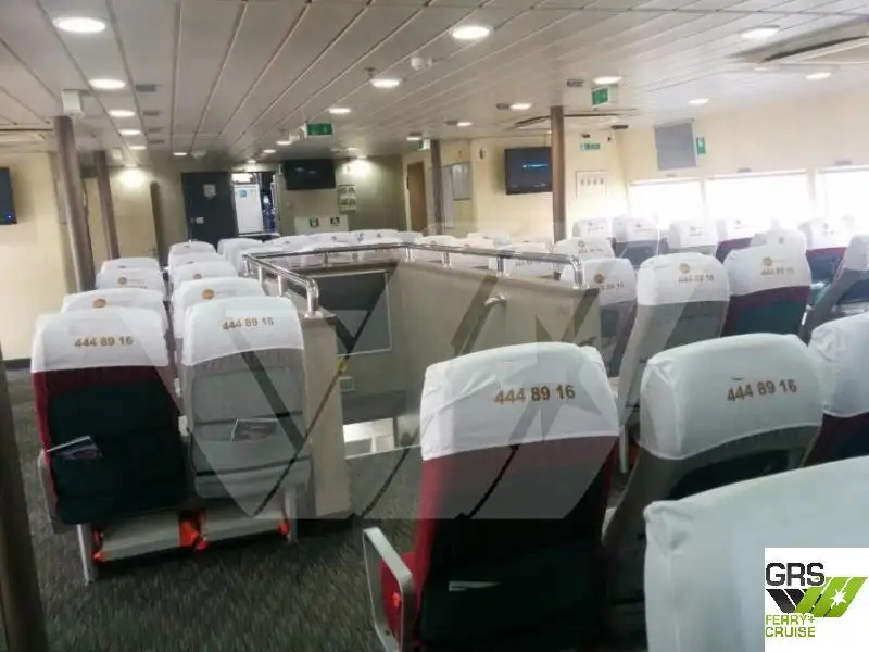 Kapal pelayaran untuk dijual