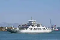 Kapal feri untuk jualan