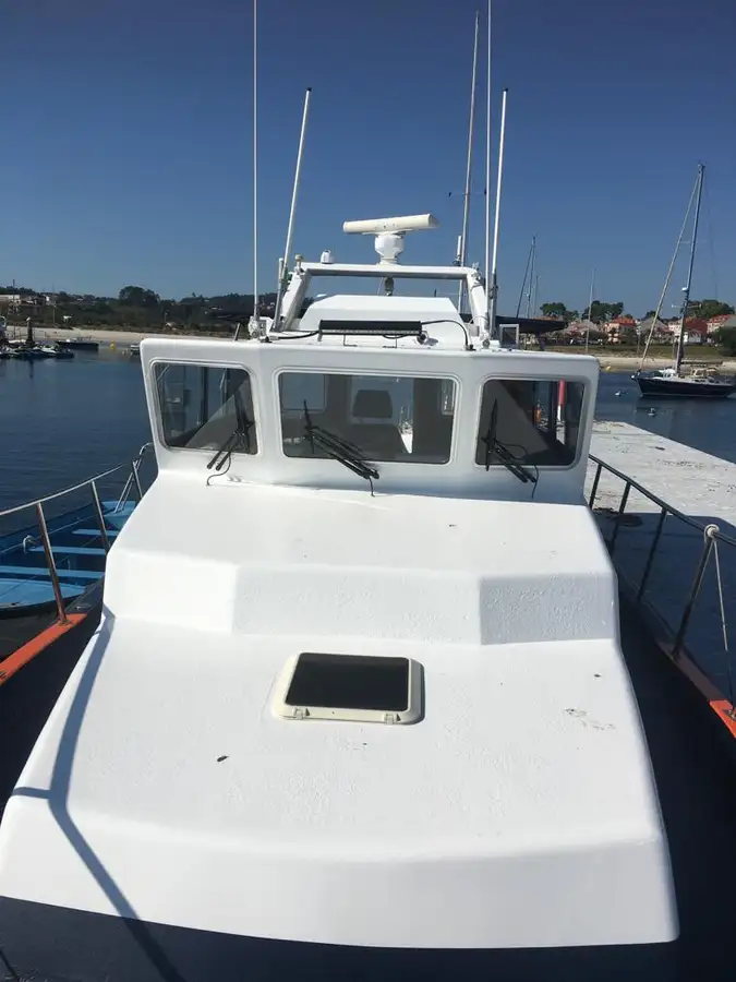Kapal kerja untuk dijual