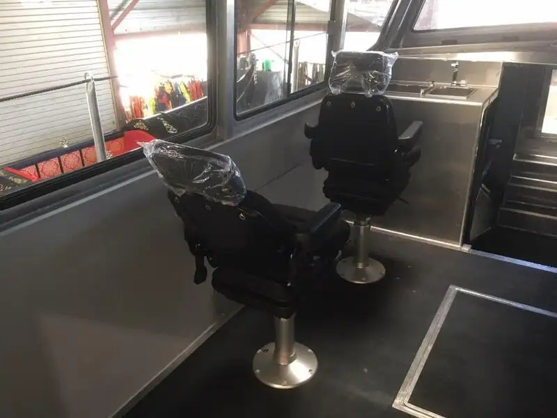Kapal penyelamat untuk dijual