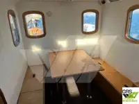 Kapal tinjauan untuk dijual
