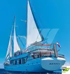 Kapal pelayaran untuk dijual
