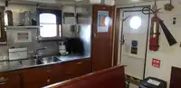 Kapal rondaan untuk dijual
