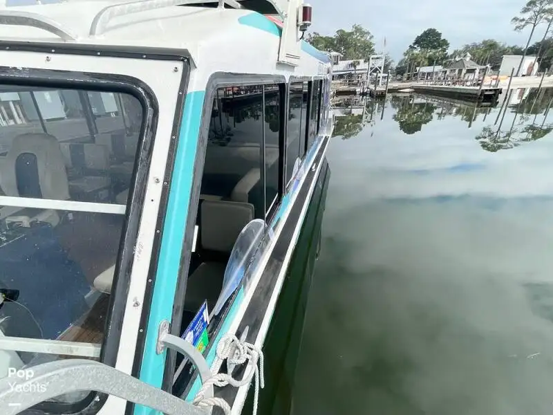 Kapal pelayaran untuk dijual