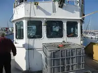 Kapal kerja untuk dijual