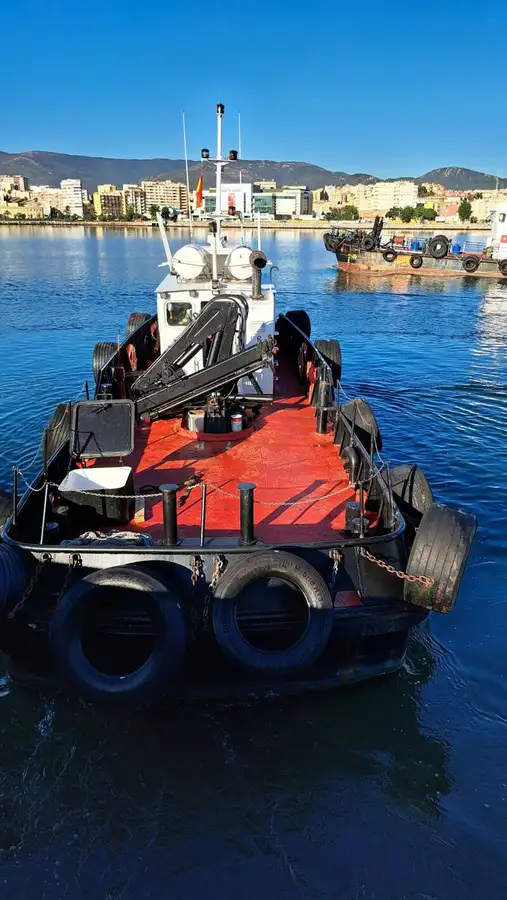 Kapal kerja untuk dijual