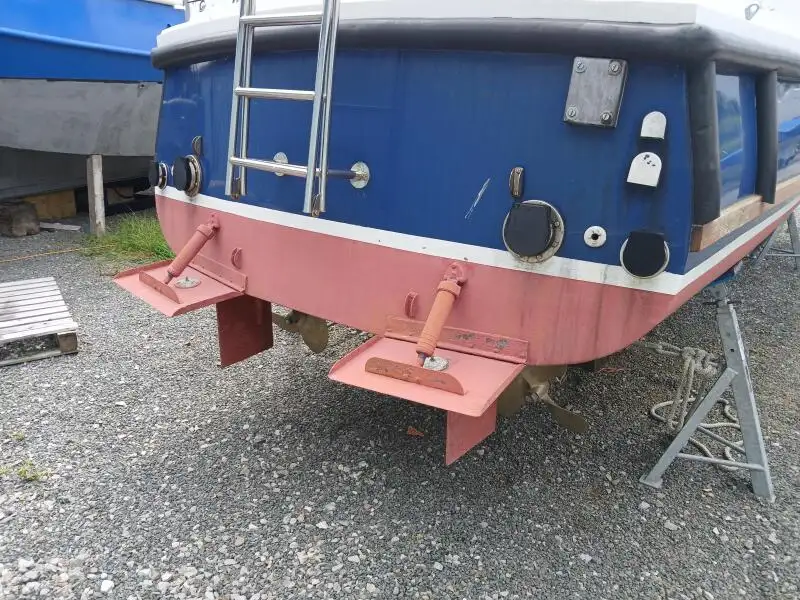 Kapal kerja untuk dijual
