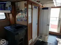 Kapal feri untuk dijual