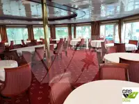Kapal penginapan untuk dijual