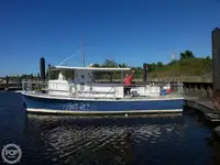 Kapal pelayaran untuk dijual