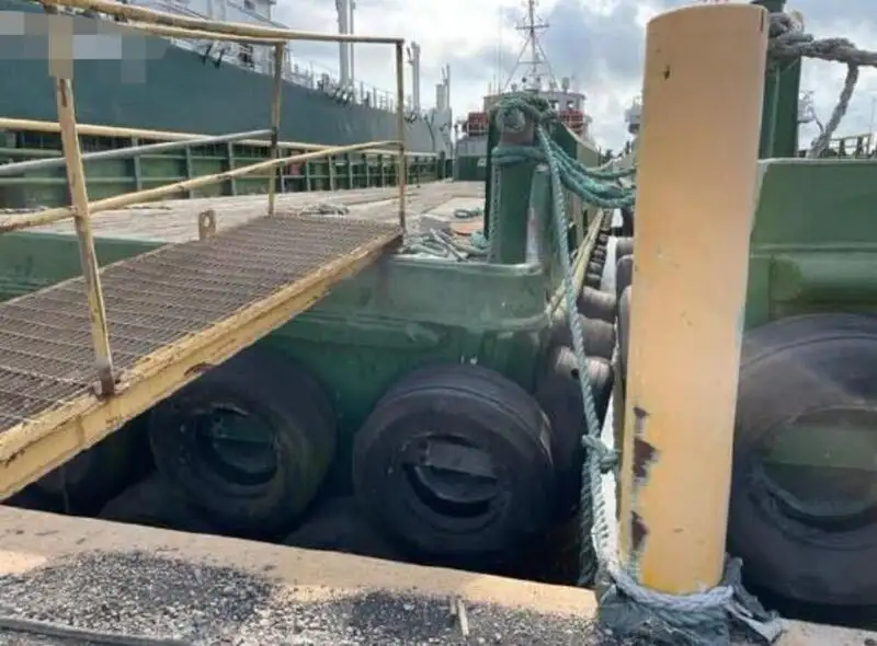 Kapal penumpang untuk dijual