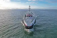 Kapal anak kapal untuk dijual
