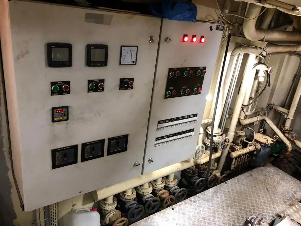 Kapal kerja untuk dijual