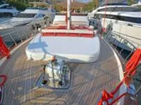 Yacht untuk dijual