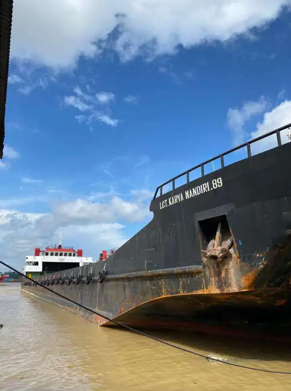 Kapal pendaratan, tangki untuk dijual