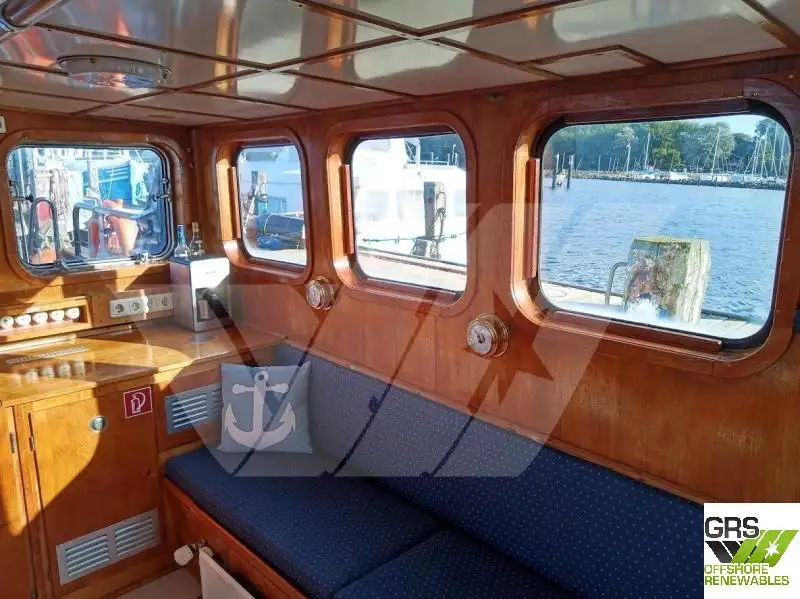 Kapal kerja untuk dijual