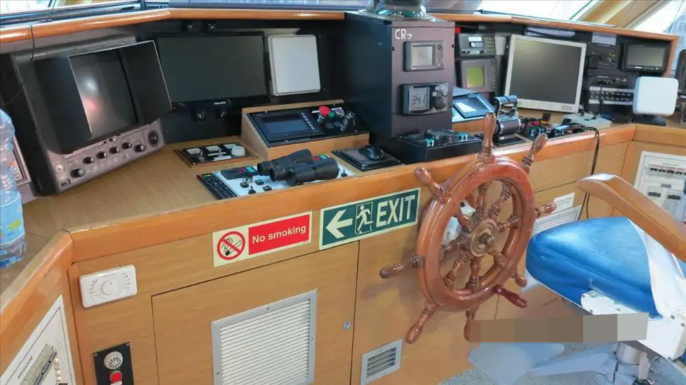 Kapal layar untuk dijual