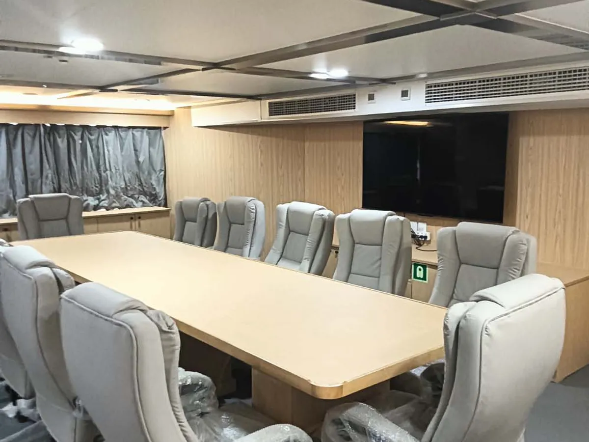Kapal layar untuk dijual