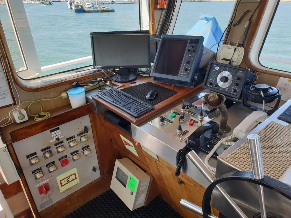 Kapal tunda untuk dijual