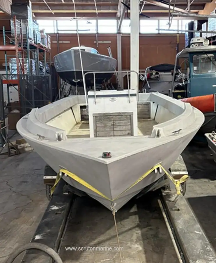 Kapal kerja untuk dijual