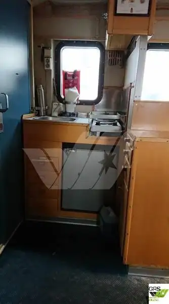 Kapal penginapan untuk dijual