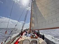 Yacht untuk dijual