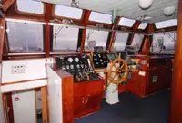 Kapal feri untuk dijual