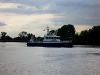 Kapal rondaan untuk dijual