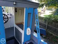 Kapal feri untuk dijual