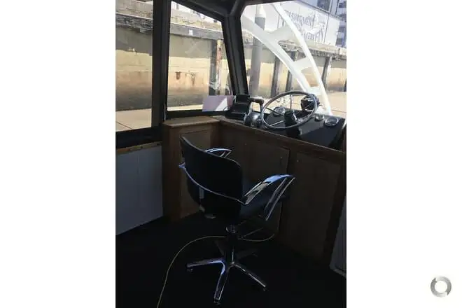 Kapal layar untuk dijual