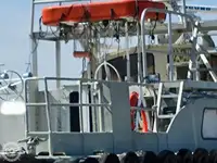 Kapal anak kapal untuk dijual