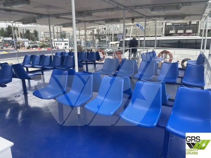 Kapal penumpang untuk dijual