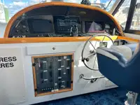 Kapal penyelidik untuk dijual