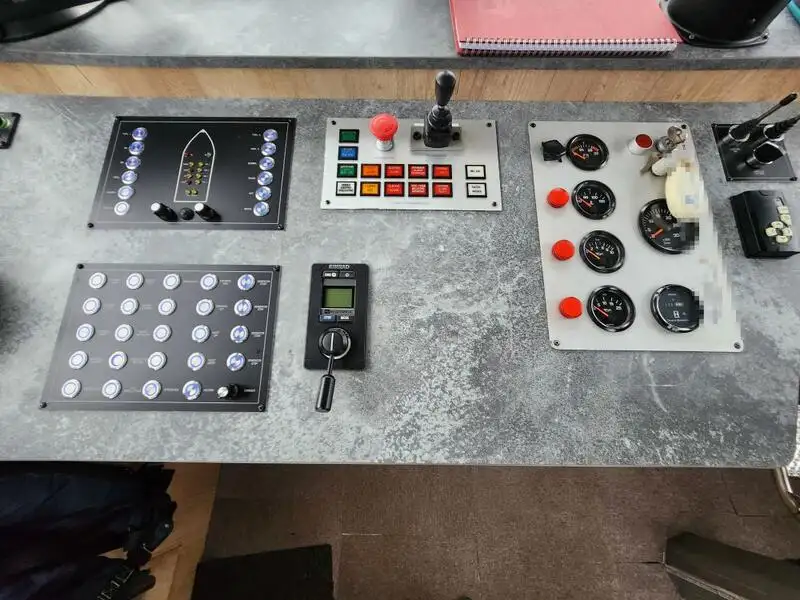 Kapal kerja untuk dijual