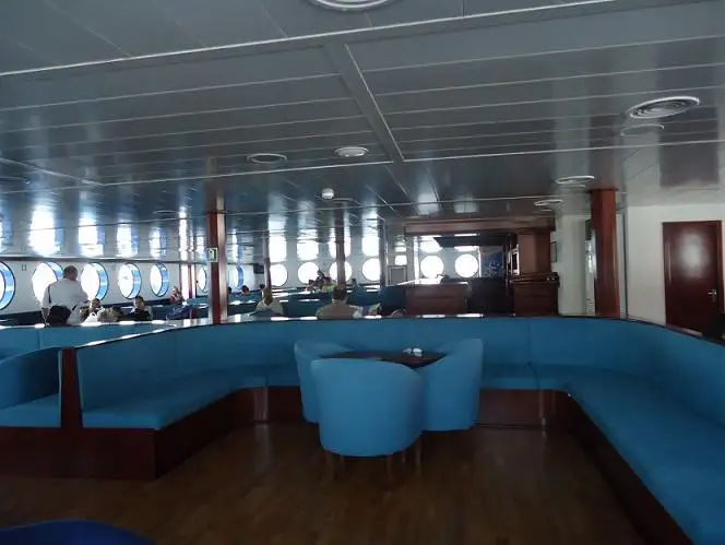 Kapal feri untuk dijual