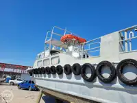 Kapal anak kapal untuk dijual