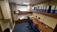 Kapal bekalan untuk dijual