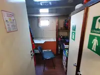 Kapal bekalan untuk dijual