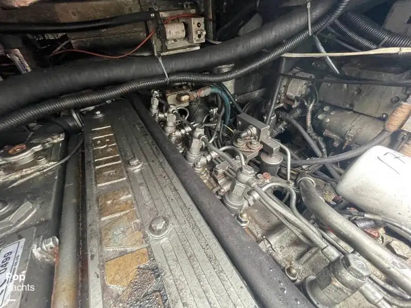 Kapal pelayaran untuk dijual