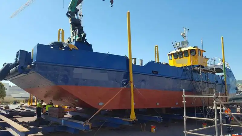 Kapal kerja untuk dijual