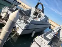 Kapal rondaan untuk dijual