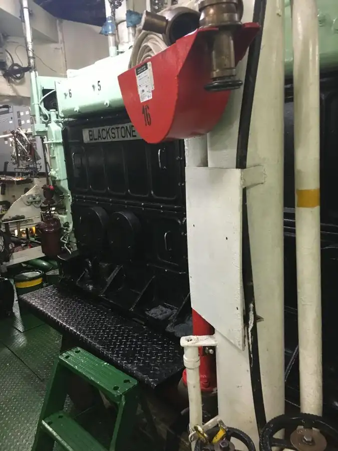 Kapal Bekal Pantas (FSV) untuk dijual