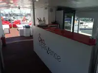 Kapal pelayaran untuk dijual